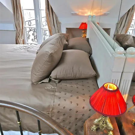 Appartamento A Balcony On Notre Dame