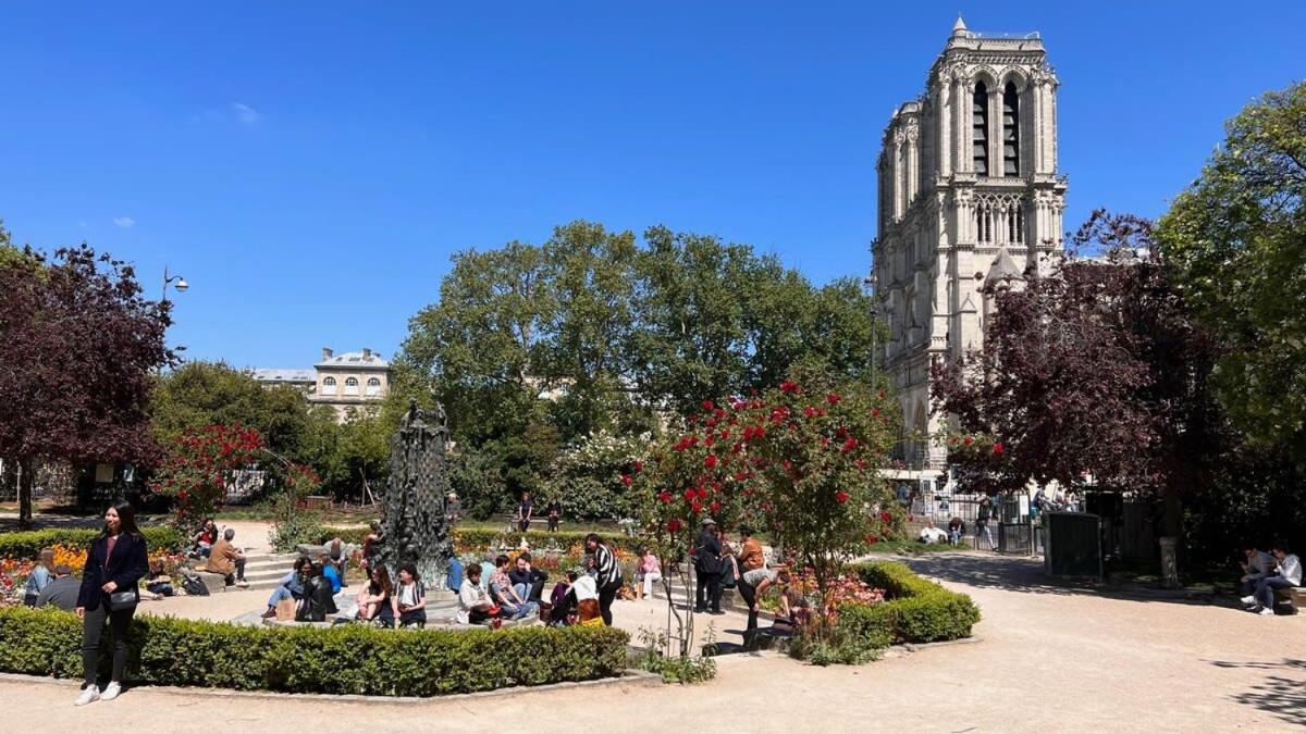 Appartamento A Balcony On Notre Dame *